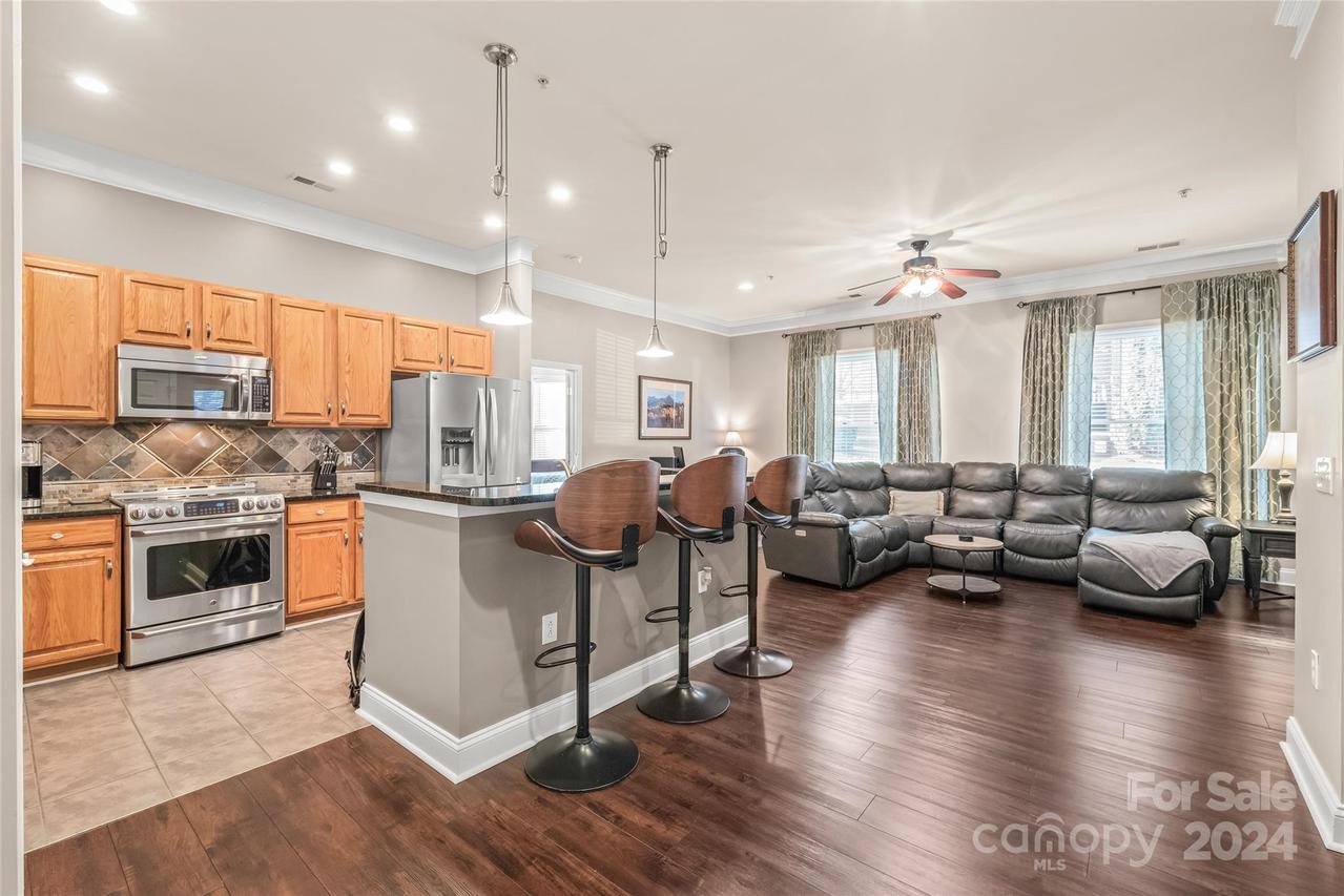 609 Garden District Dr. #2102, Charlotte, NC 28202