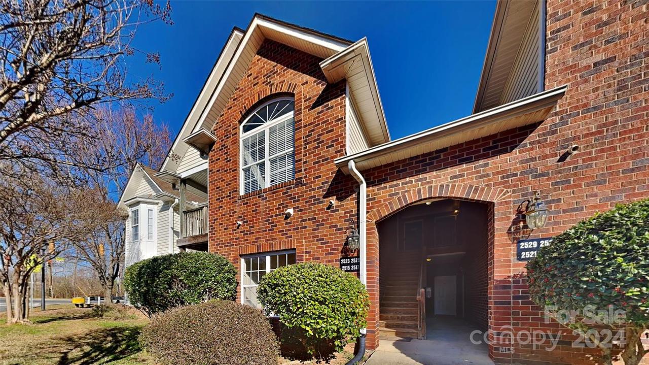 2525 Carya Pond Ln., Charlotte, NC 28212