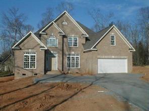 10043 Warwickshire Ln., Charlotte, NC 28270