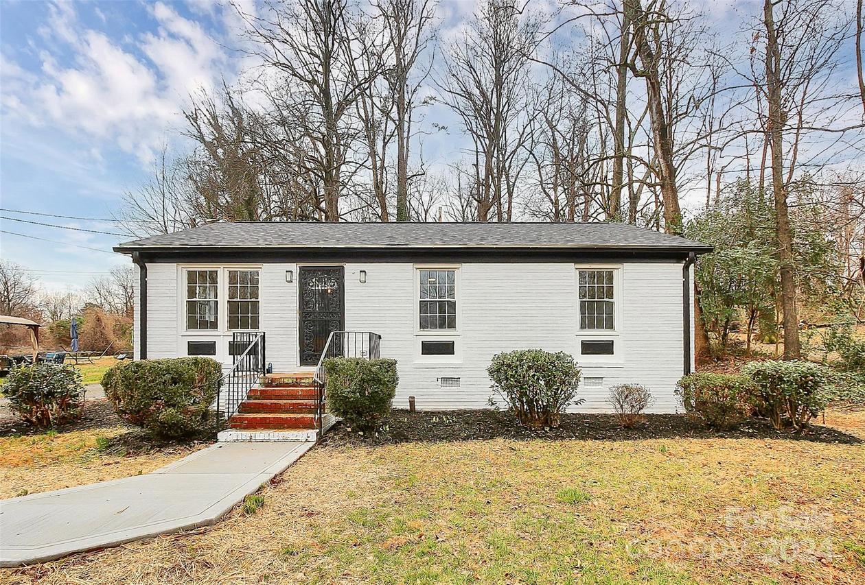 1919 Holly St., Charlotte, NC 28216