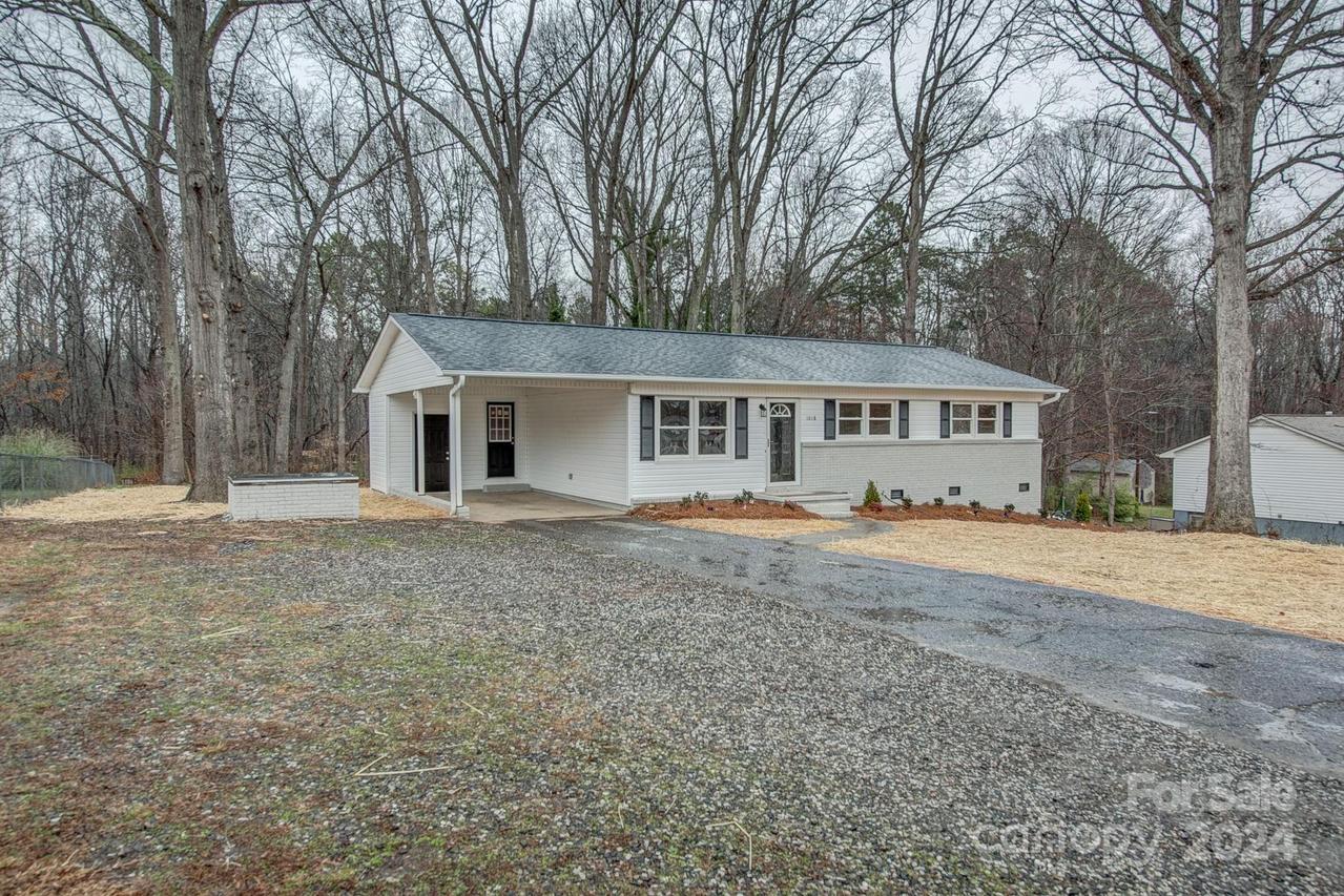 1018 Holly Hills Dr., Gastonia, NC 28052