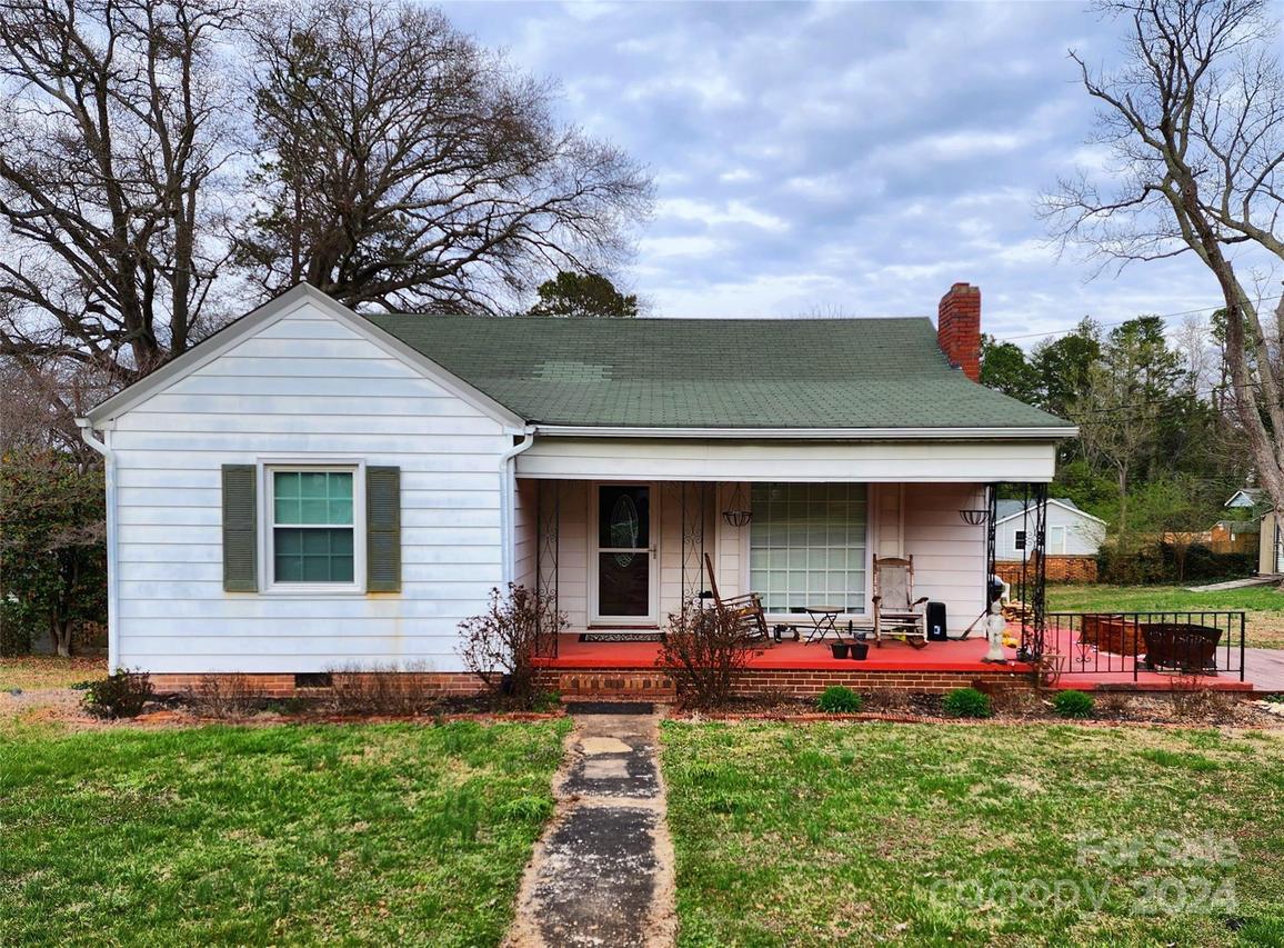 110 W Henry St., Belmont, NC 28012