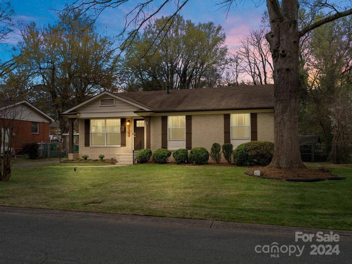 4123 Westcliff Dr., Charlotte, NC 28208