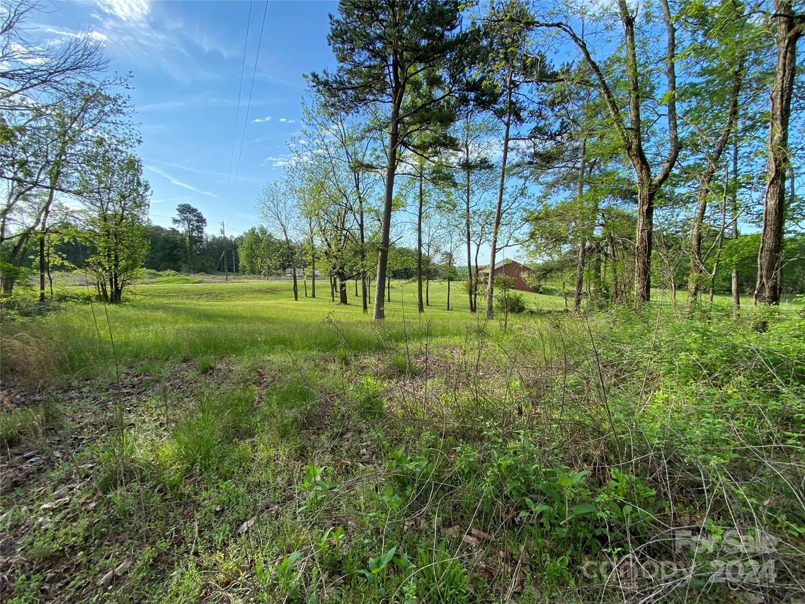 3259 Hollis Rd., Ellenboro, NC 28040