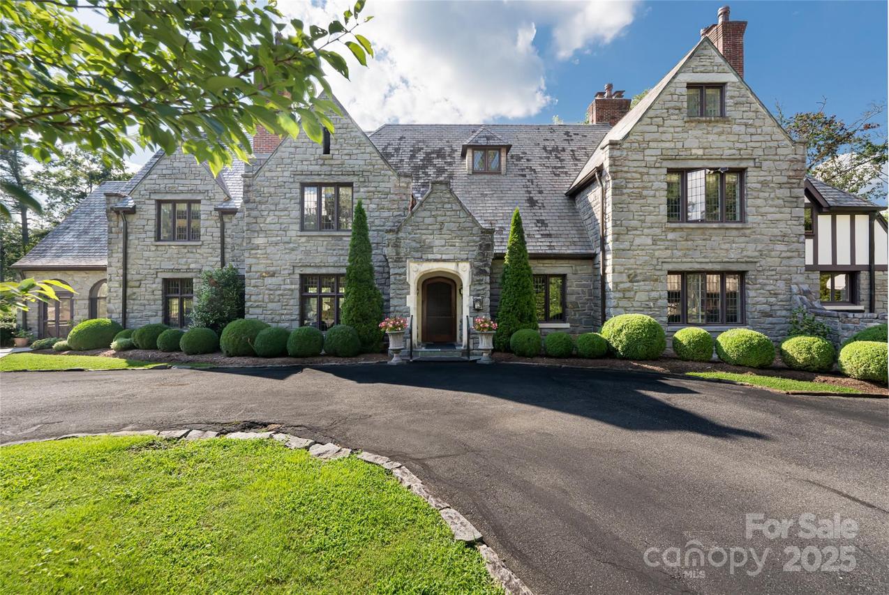 436 Vanderbilt Rd., Asheville, NC 28803
