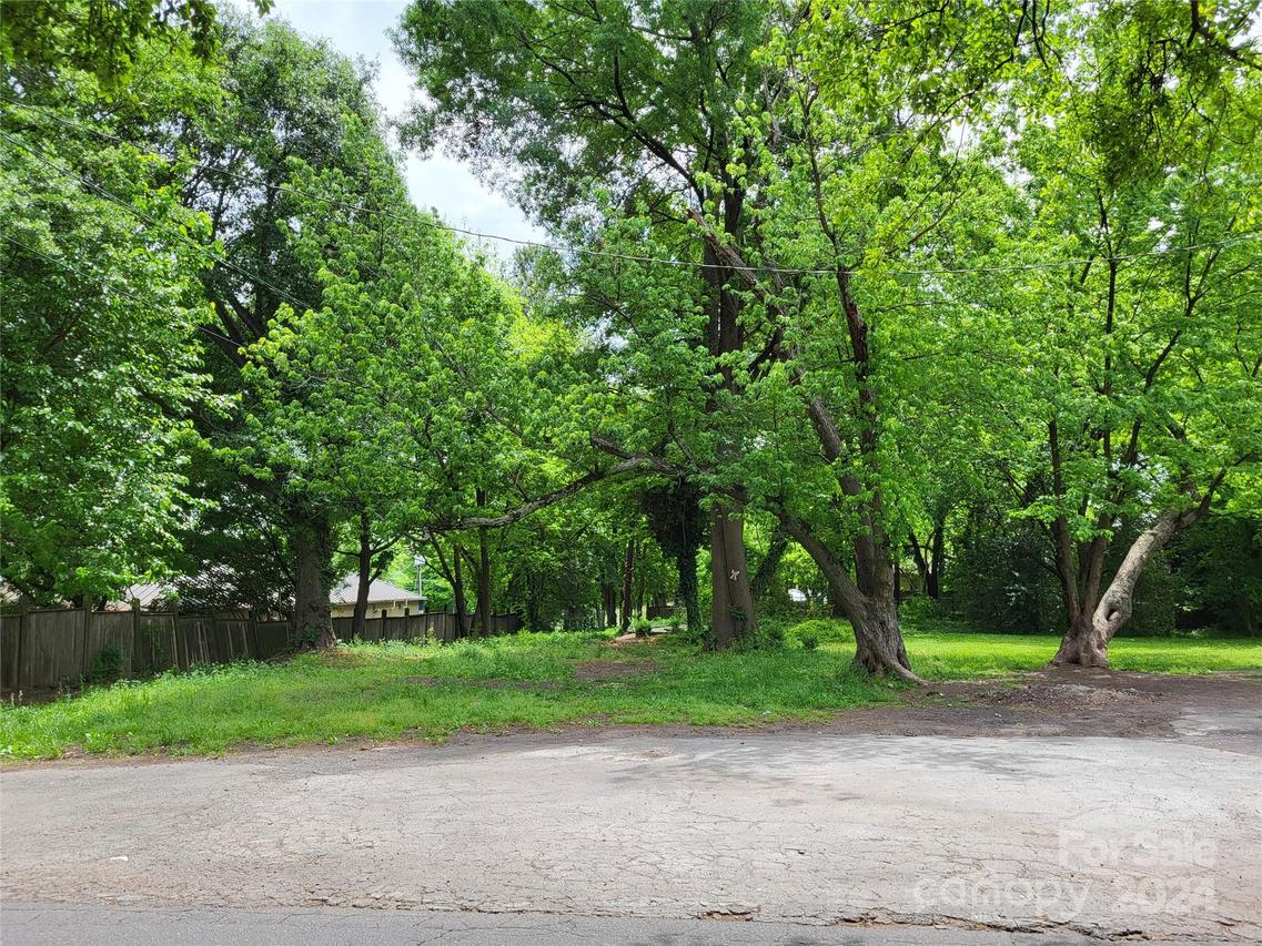 106 N Crigler St., Charlotte, NC 28216