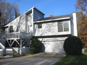 1405 Rinehart Ct., Charlotte, NC 28270