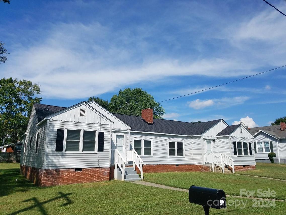 208 Oak Ave., Lexington, NC 27292