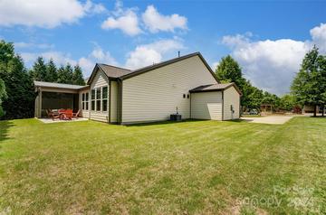 3800 Halcyon Dr., Huntersville, NC 28078