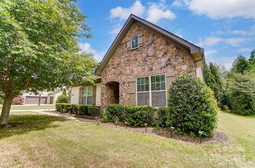 3800 Halcyon Dr., Huntersville, NC 28078