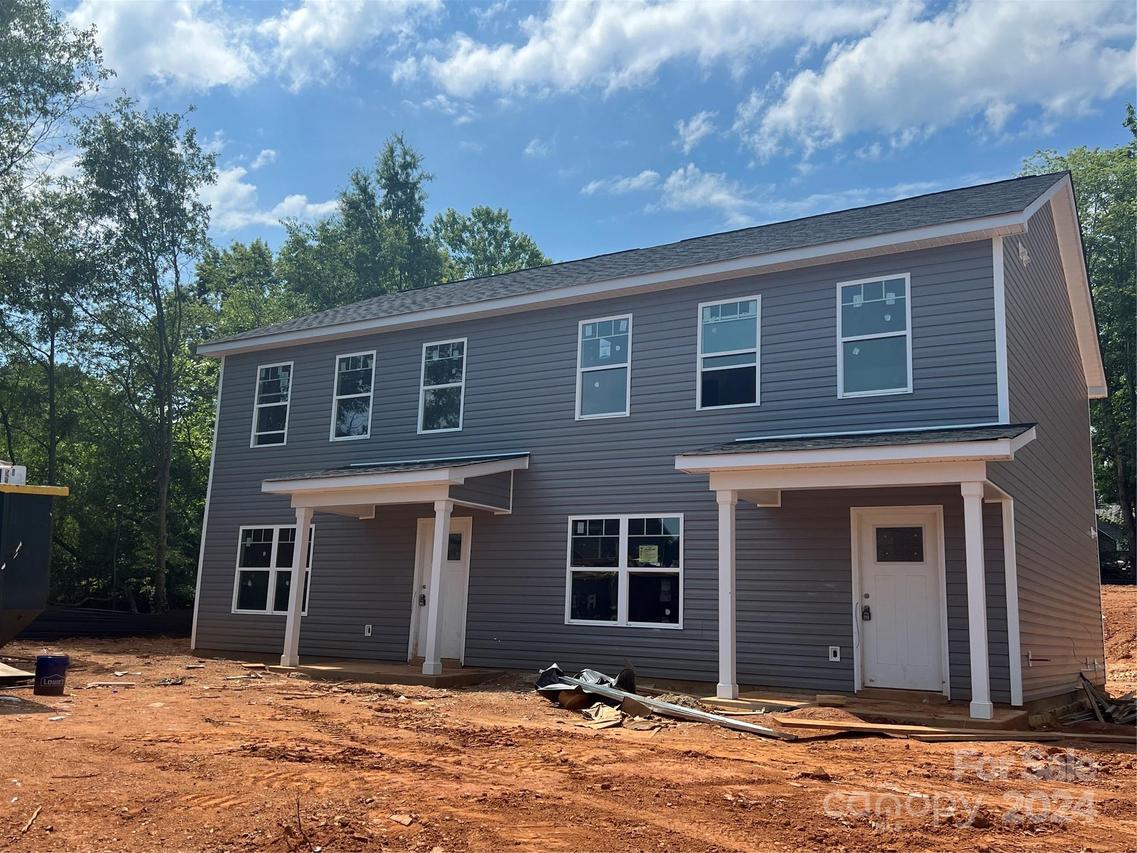 1122 13th Avenue Ct., Hickory, NC 28601