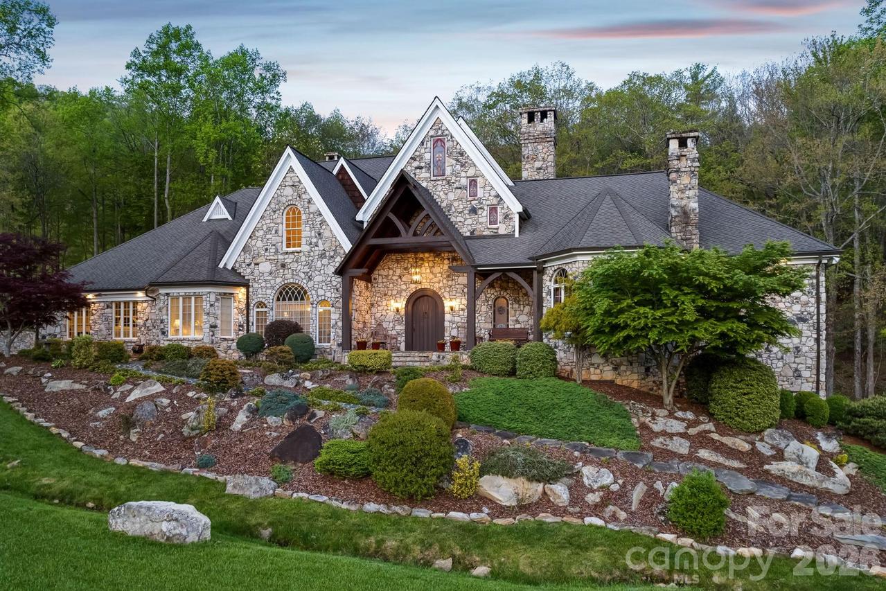 5712 Summit Rd., Purlear, NC 28665