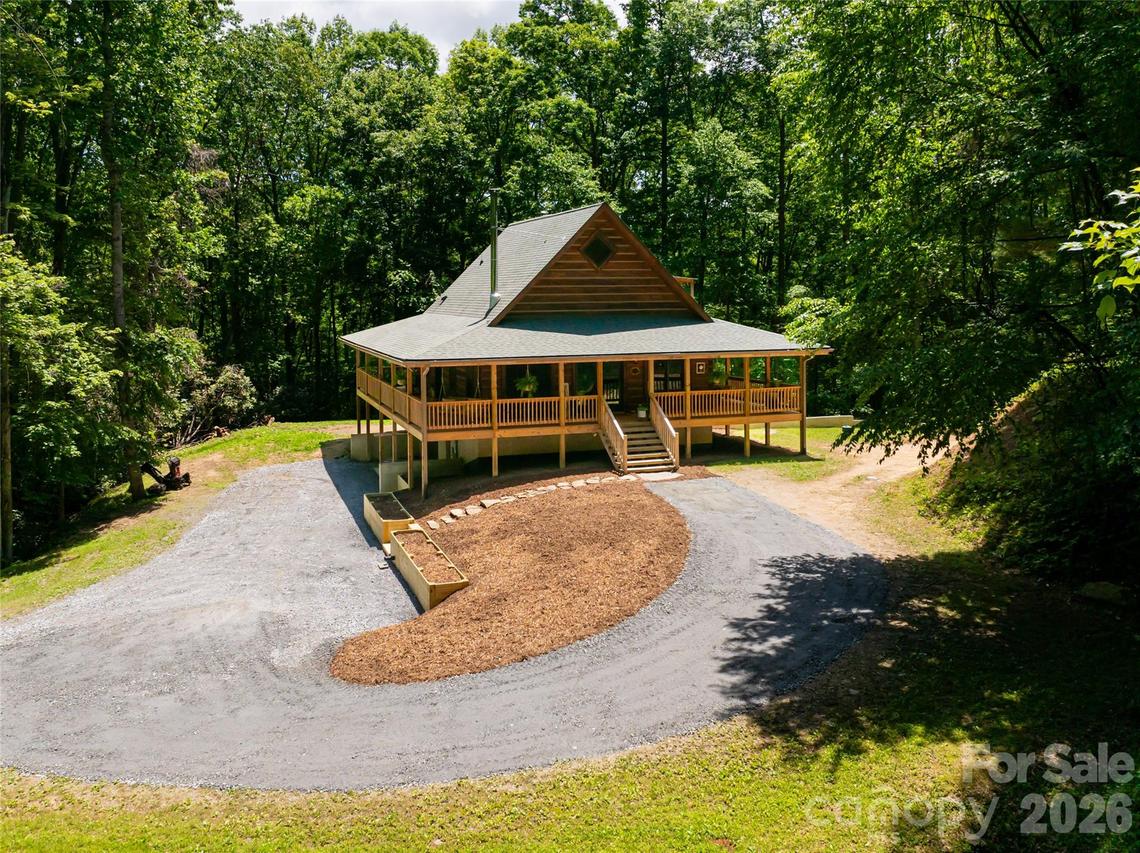 1063 Lower Loop Dr., Fletcher, NC 28732