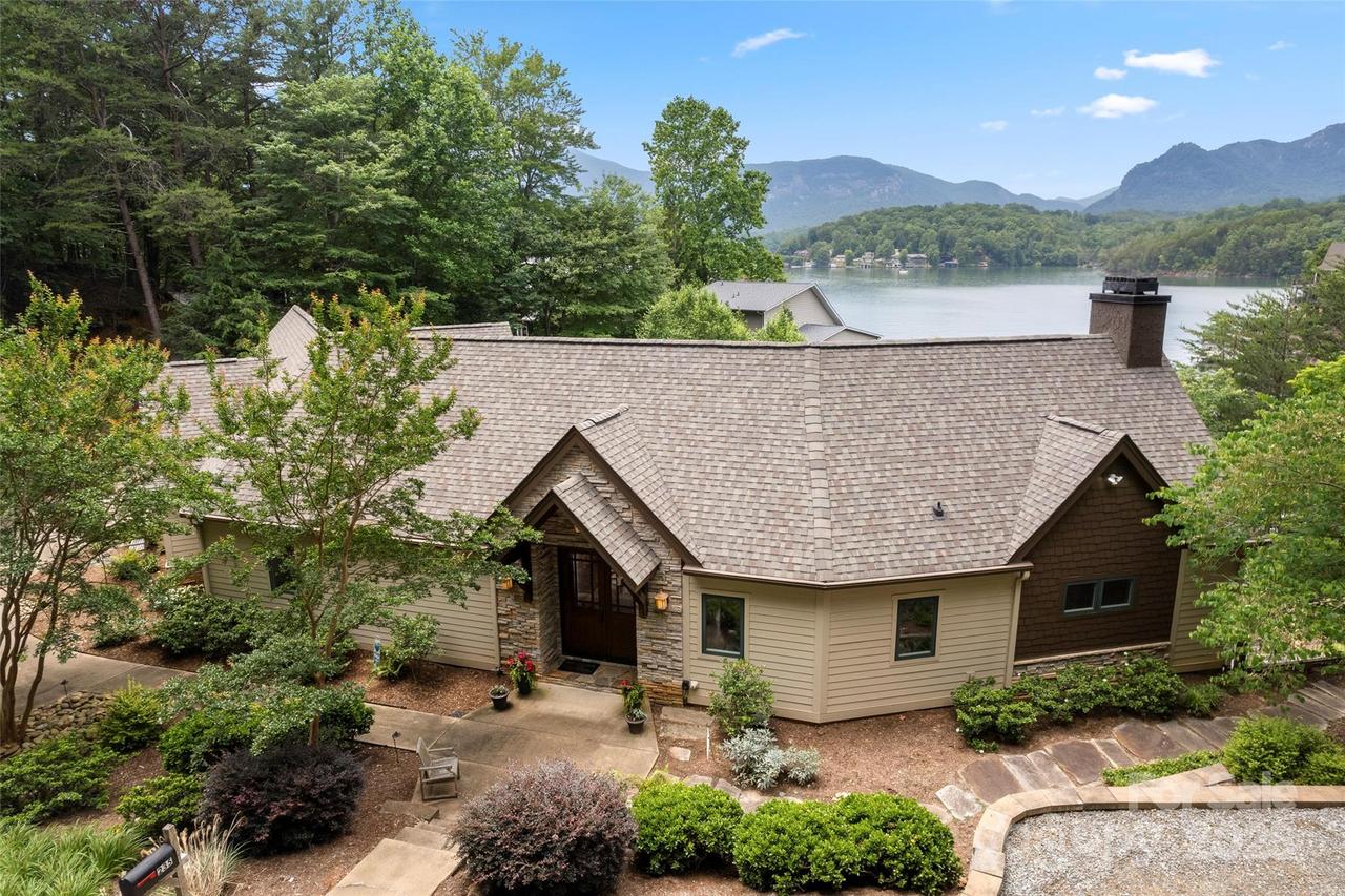 235 Deerwood Dr., Lake Lure, NC 28746