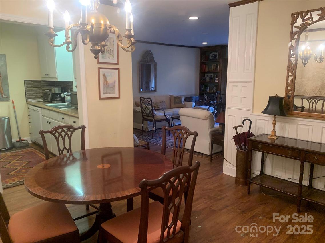 1323 Queens Rd. #212, Charlotte, NC 28207