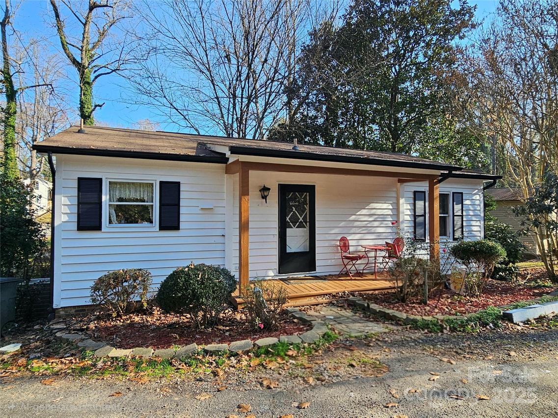 218 Davis Dr., Morganton, NC 28655