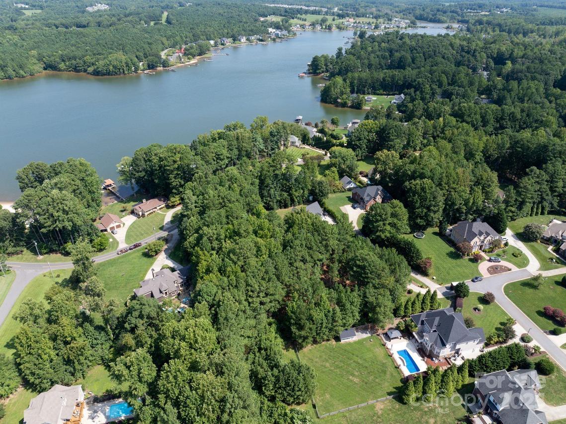 127 Palos Verde Rd., Mooresville, NC 28117