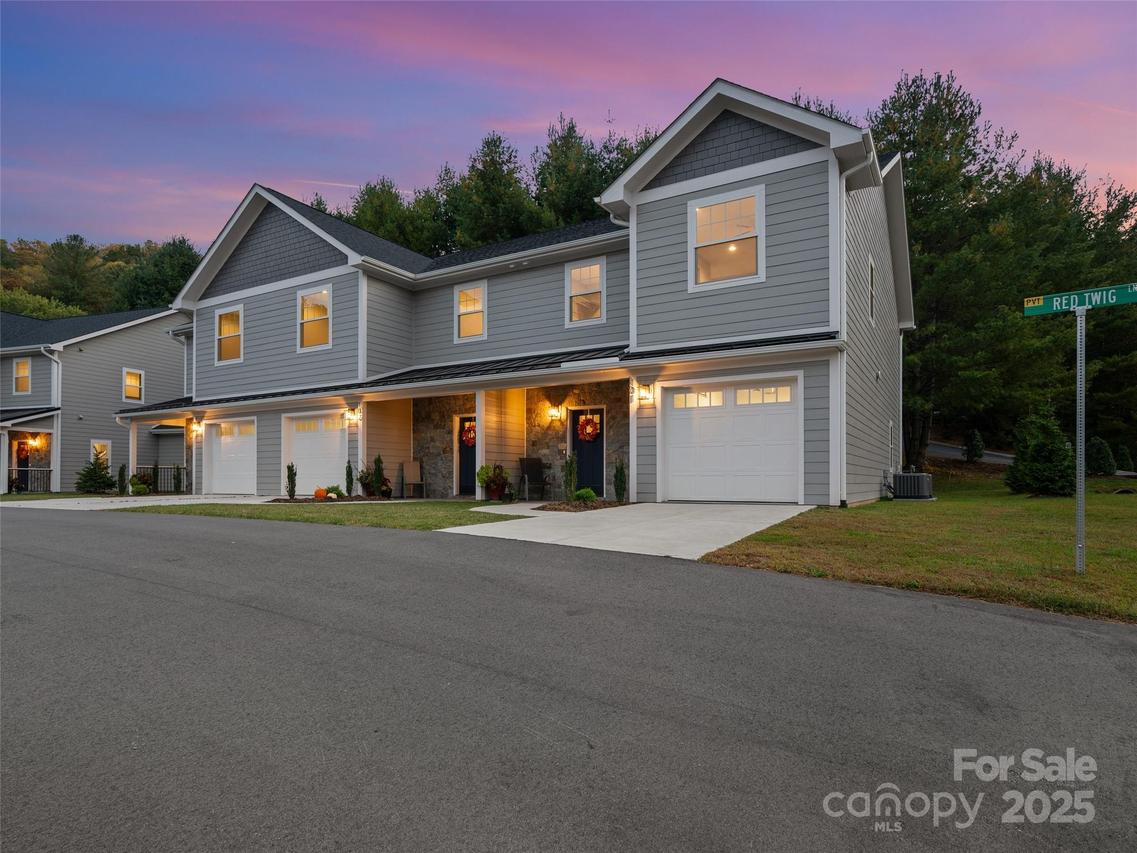 100 Red Twig Ln. #Unit 101, Burnsville, NC 28714