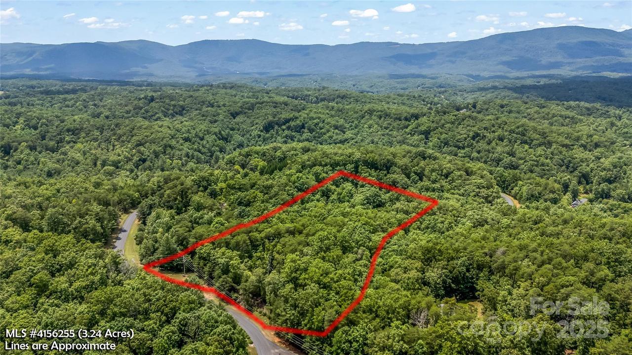 000 Lake Adger Pkwy. #22, Mill Spring, NC 28756