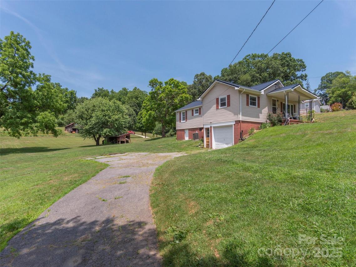 280 Mingus St., Canton, NC 28716