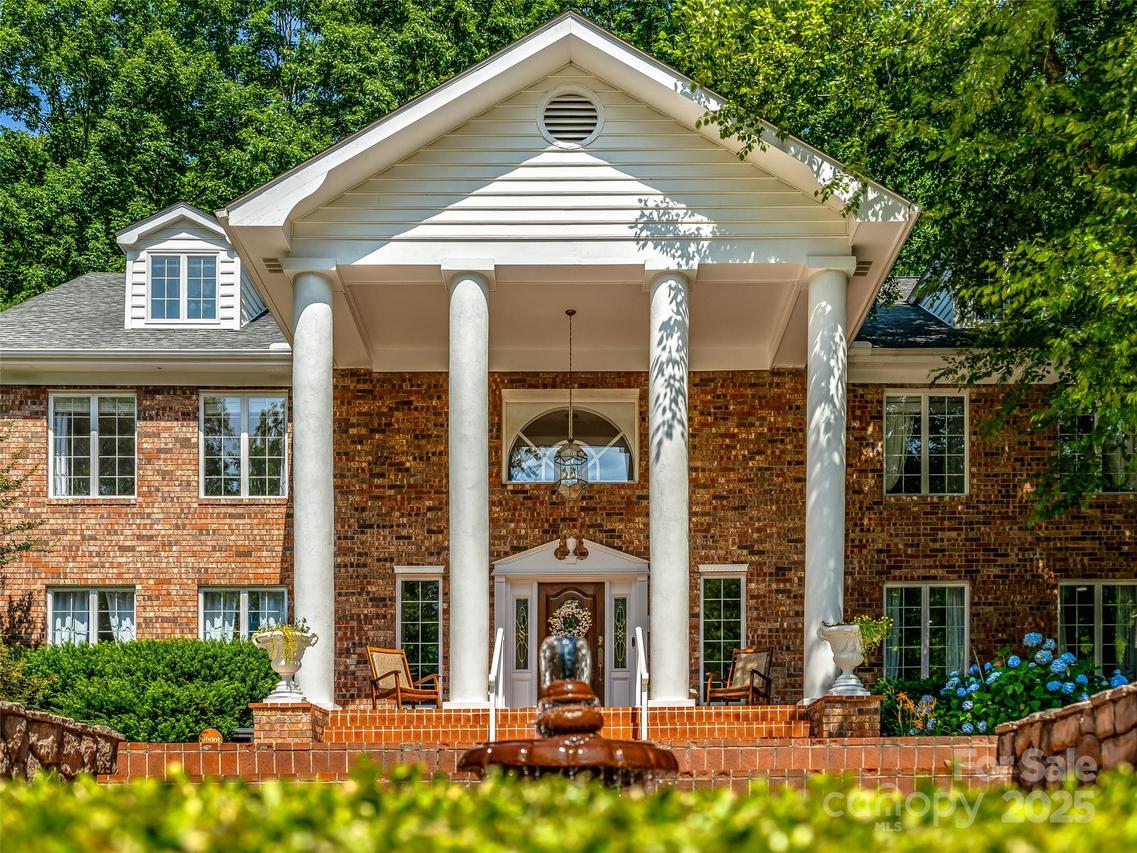 163 Northern Lights Ln., Hendersonville, NC 28739