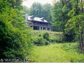 441 Apple Creek Rd, Waynesville, NC 28786