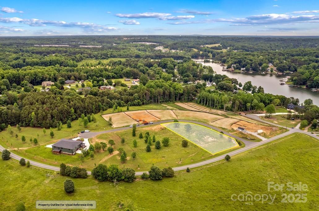 115 Bentley Ct. #15, Troutman, NC 28166