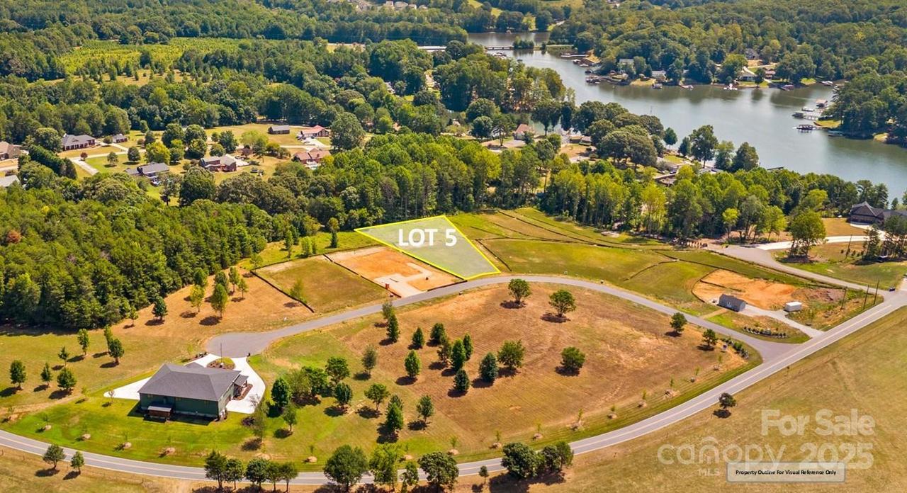 120 Bentley Ct. #5, Troutman, NC 28166