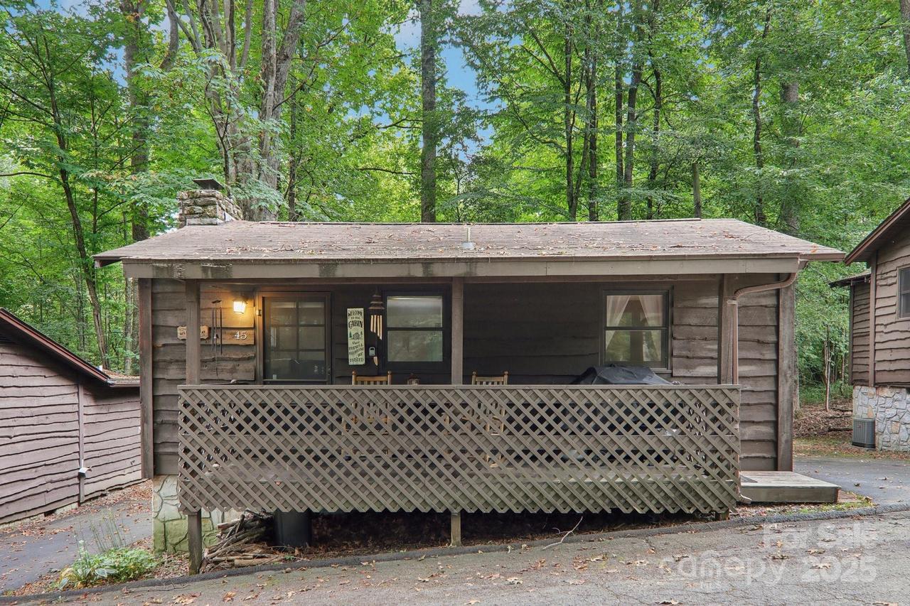 45 Sassafras Ln., Maggie Valley, NC 28751