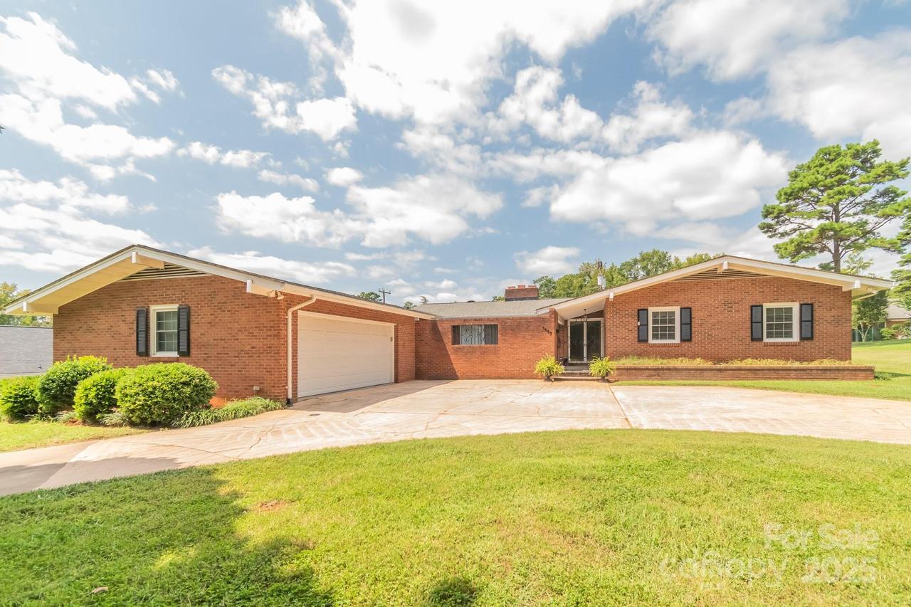 1405 Northcrest Dr., Albemarle, NC 28001