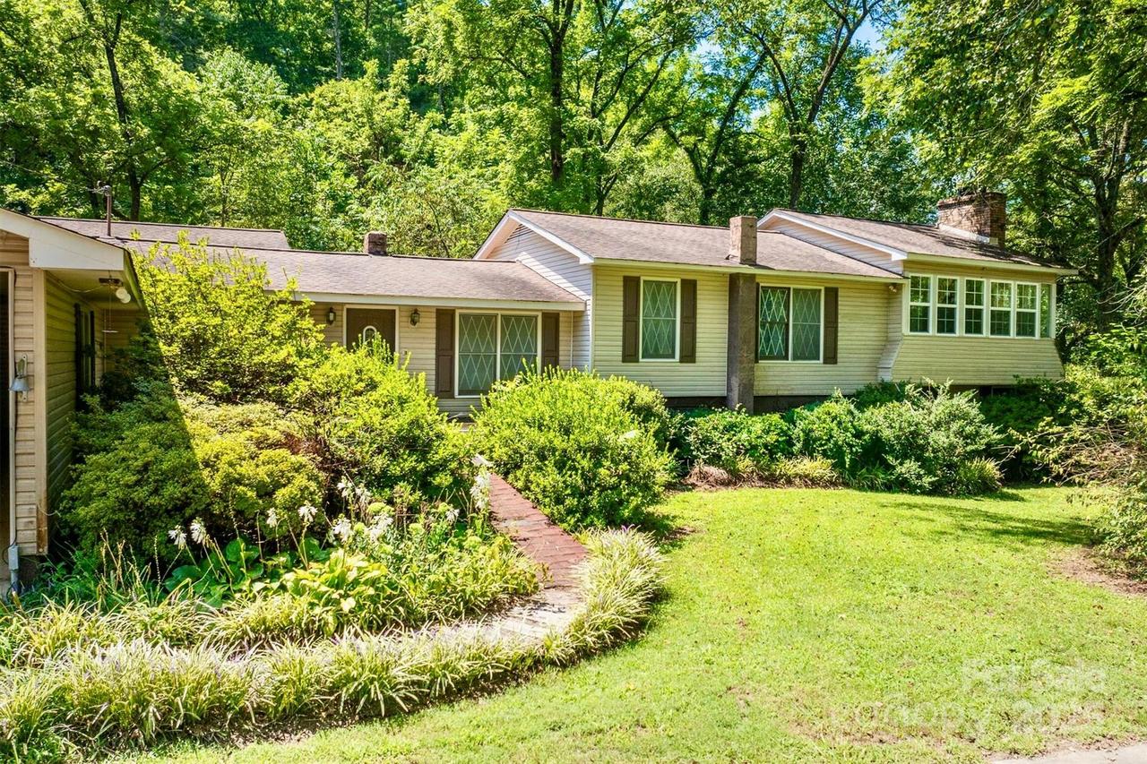 3050 Old Johns River Rd., Collettsville, NC 28611