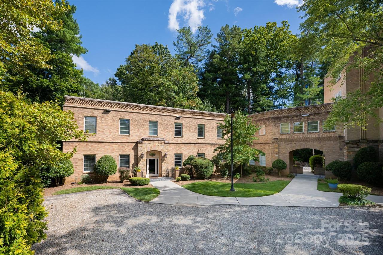 6 Village Ln. #B101, Asheville, NC 28803