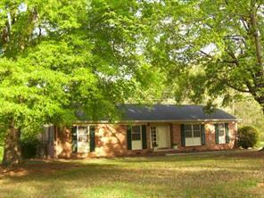 305 Pine Rd., Davidson, NC 28036