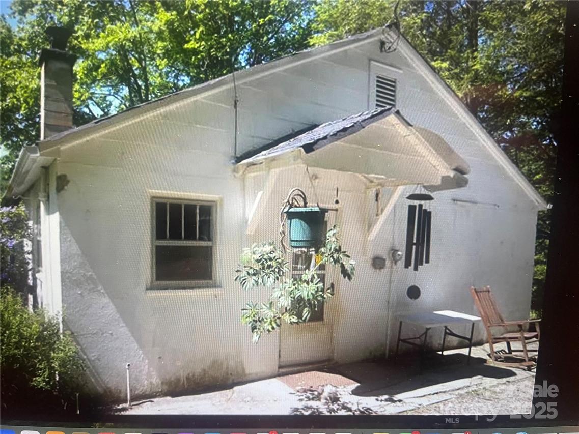 10 Old Fort Rd., Fairview, NC 28730