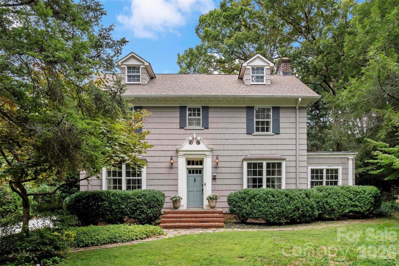 6 Buena Vista Rd., Biltmore Forest, NC 28803