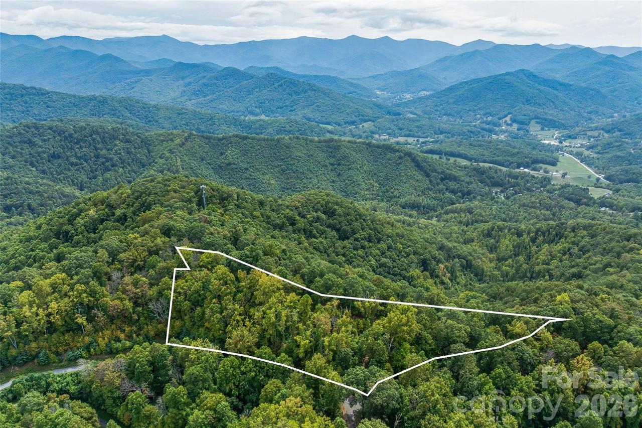 1380 Seven Glens Dr., Weaverville, NC 28787