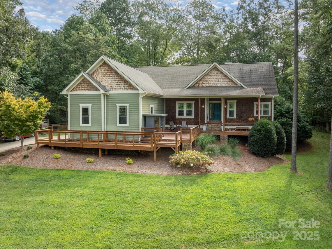 69 Merrell Rd., Leicester, NC 28748