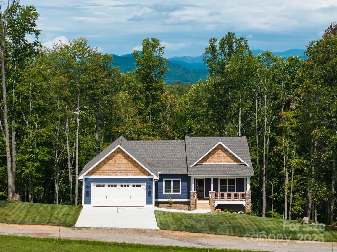 224 Country Dr., Mars Hill, NC 28754