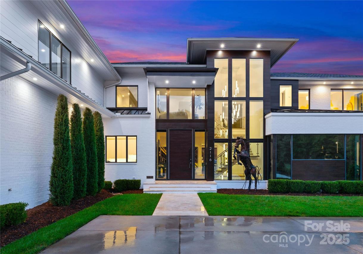 2116 Woodhaven Rd., Charlotte, NC 28211