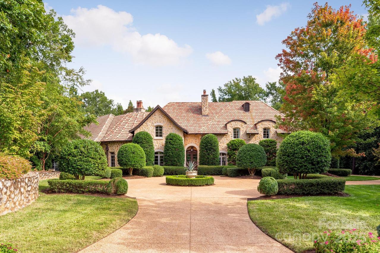 4231 Fox Brook Ln., Charlotte, NC 28211