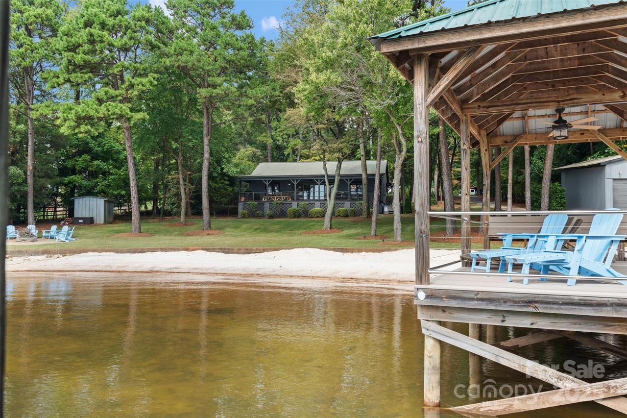 664 Stonemarker Rd., Mooresville, NC 28117