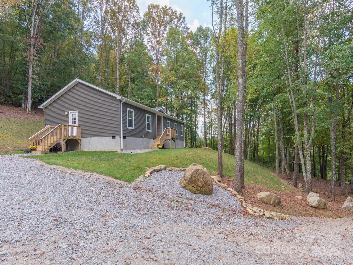 62 Sallys Branch Rd., Clyde, NC 28721