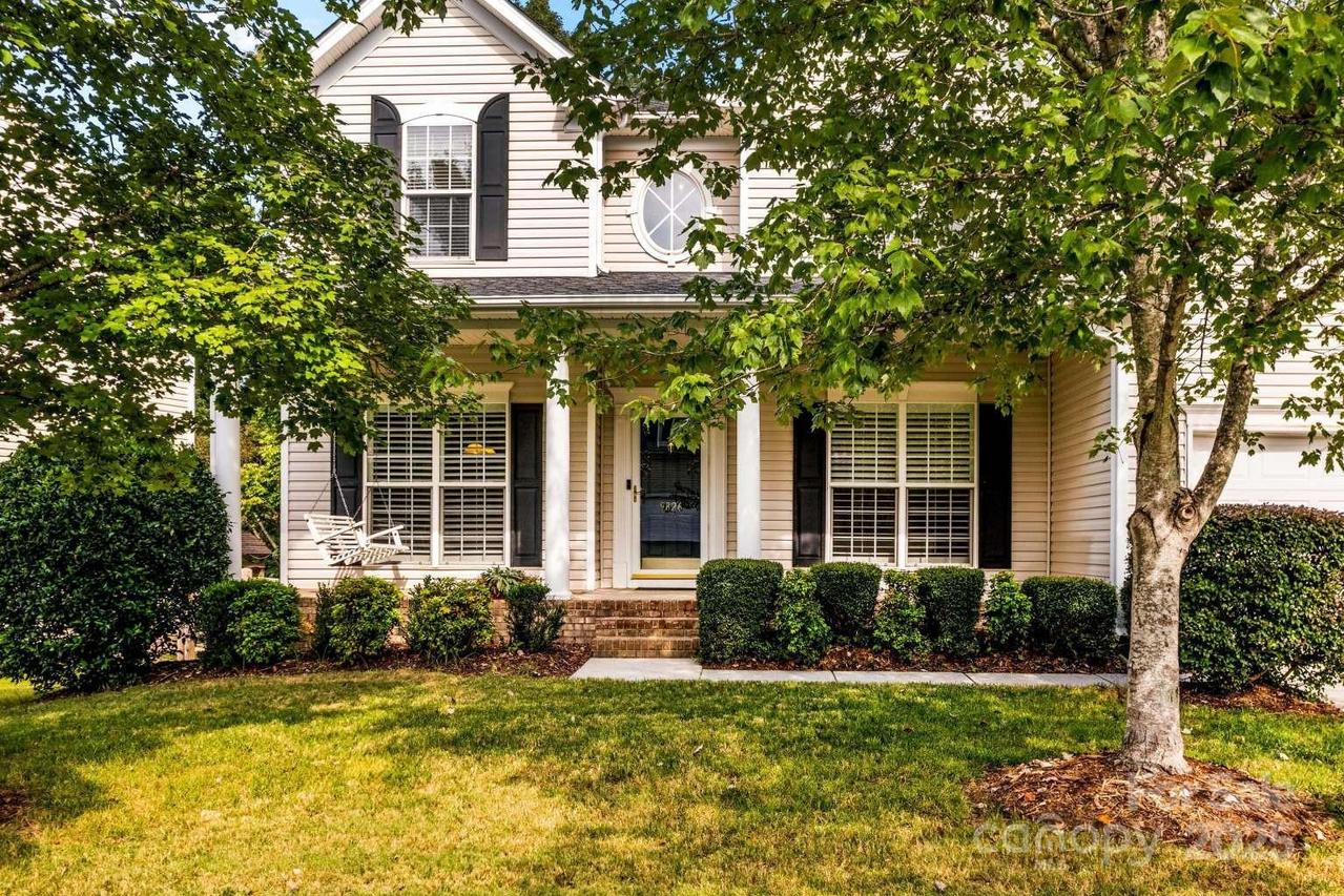 9826 Edinburgh Ln. #282, Charlotte, NC 28269