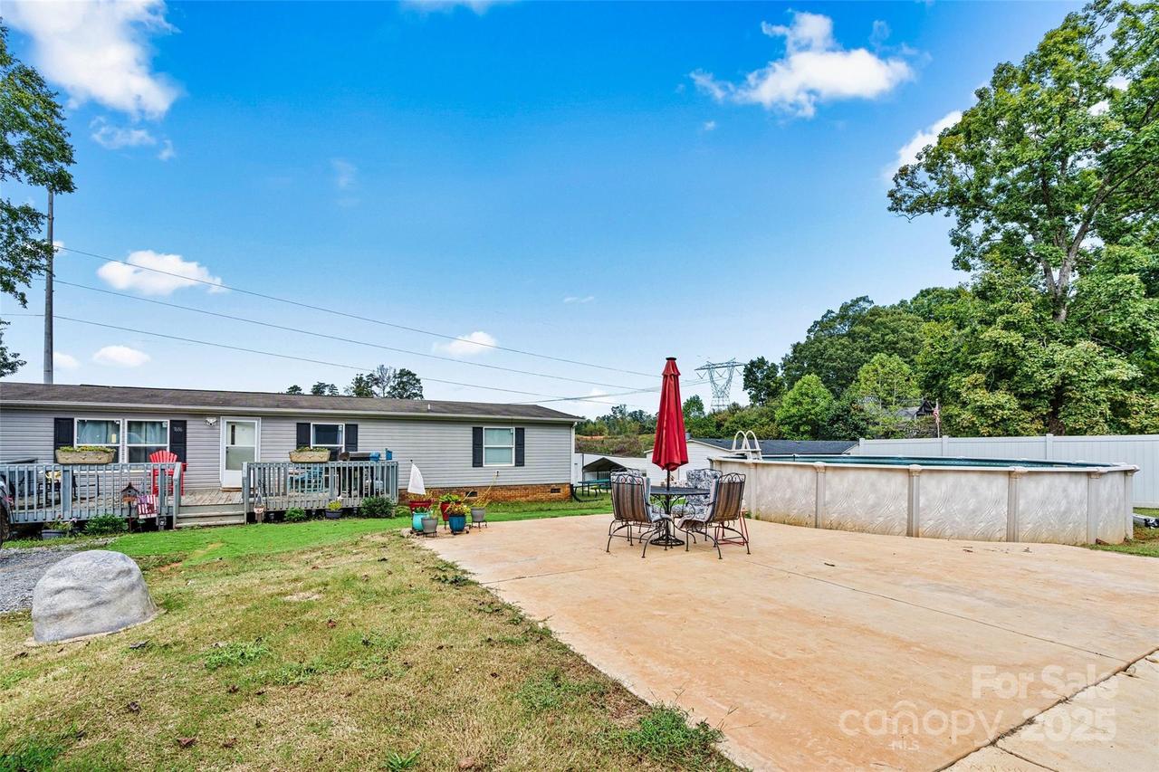 7686 Hickory Creek Dr., Denver, NC 28037