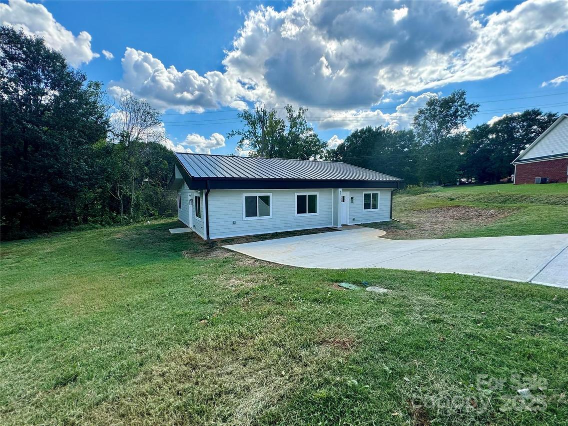 901 Linney Ln., Shelby, NC 28152