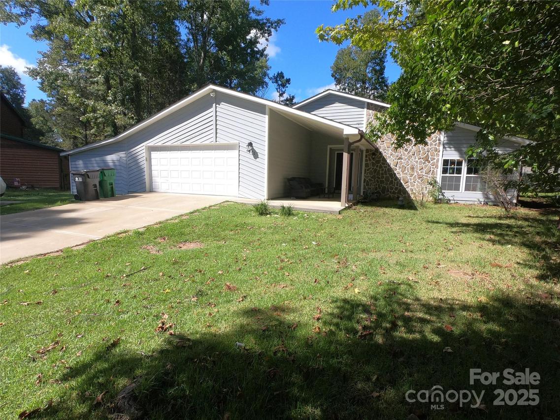 6001 Long Pine Dr., Charlotte, NC 28227