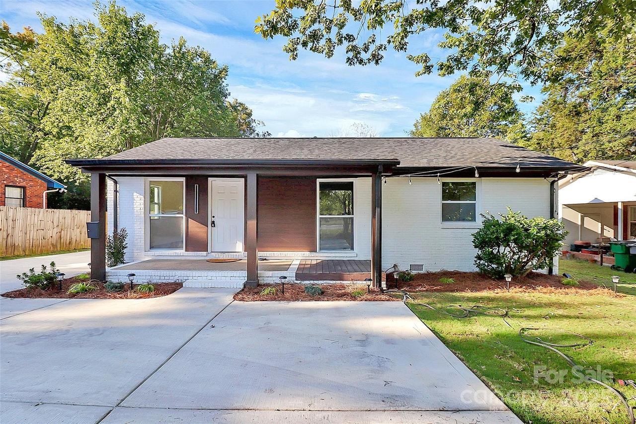 4132 Shamrock Dr., Charlotte, NC 28215