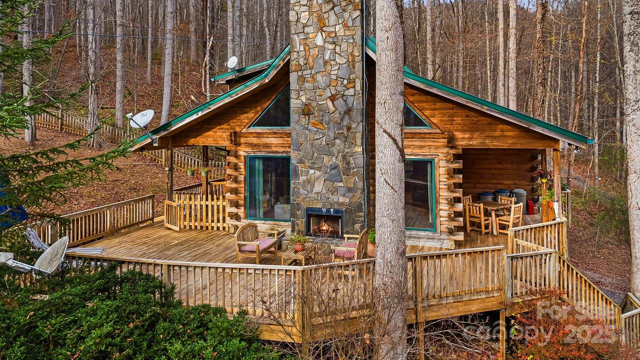 84 Stonewall Rd., Whittier, NC 28783