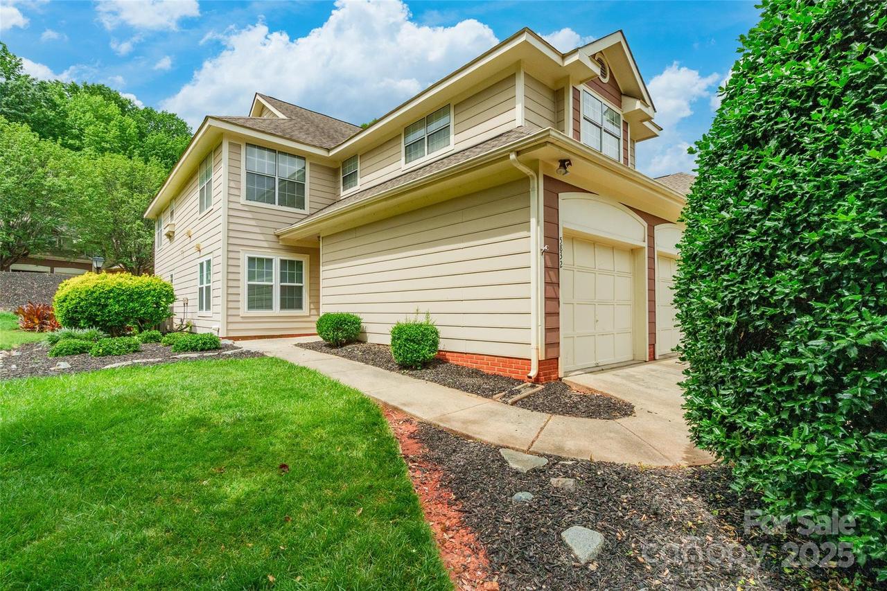 5832 Amity Springs Dr., Charlotte, NC 28212