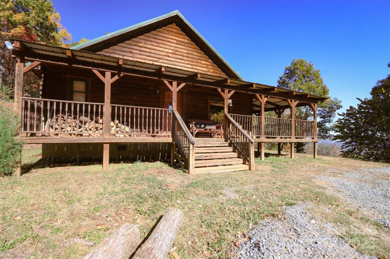 145 Lazy Acres Ln., Lake Lure, NC 28746